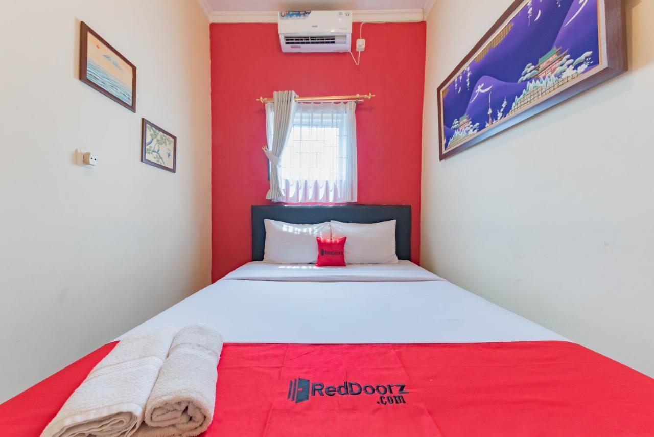 Reddoorz Syariah At Sudirman Street Garut Hotel Exterior foto